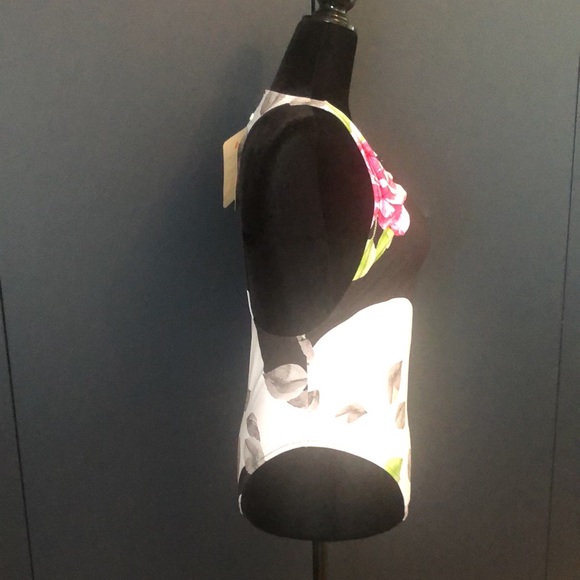 PHAX 1 piece bathing suit floral print size medium - Picture 6 of 11